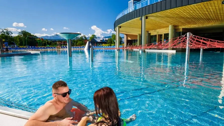 Termy Chochołowskie. Odwiedź baseny termalne w Chochołowie i sprawdź atrakcje dla dzieci i dorosłych w sercu Podhala | Best Plan Travel