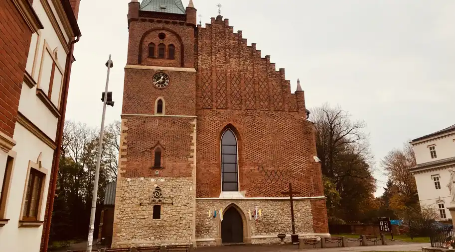 Planujesz wyjazd do Małopolski? Odwiedź Kościół parafialny pw. św. Wojciecha i św. Jerzego! Zwiedzaj Polskę razem z Best Plan Travel!