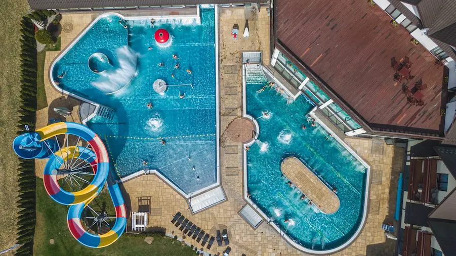 Termy Szaflary. Zwiedzaj atrakcje Podhale z rodziną i dziećmi - odwiedź podhalański kompleks basenów z wodą termalną | Best Plan Travel