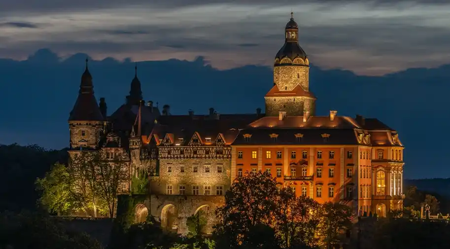 Zamek Książ w Wałbrzychu. Odkrywaj tajemnice i informacje o historycznym zamku, który zdecydowanie warto zobaczyć. | Best Plan Travel