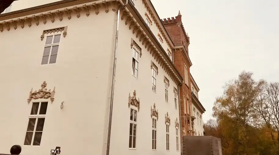 Planujesz wyjazd do Małopolski? Odwiedź Zamek Książęcy w Zatorze! Zwiedzaj Polskę razem z Best Plan Travel!